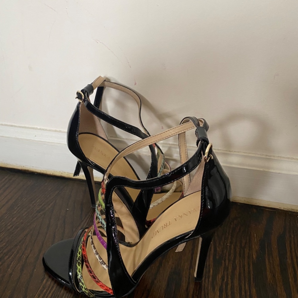 Shoes - Picture 2 of 4